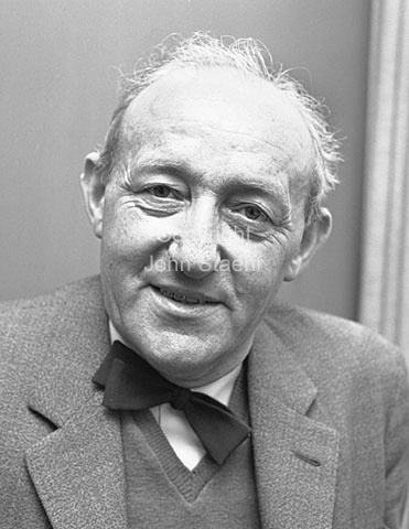 Holger Rasmussen, undervisningsinspektør Statens Åndsvageforsorg.
15-08-63.
6x6, jpeg, 300 dpi, size: 1 - 2 MB.
Printsize: 25 cm. k6343102.jpg