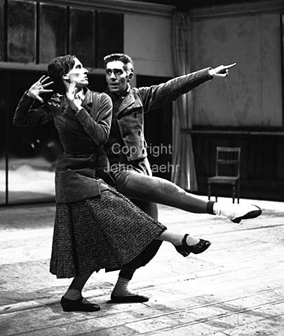 Balletten Enetime af Flemming Flindt på Det Kongelige teater. Fredbjørn Bjørnsson og Lizzie Rode.
16/10/64.
6x6, tiff, 300 dpi, size: 4 - 7 MB.
Printsize: 25 cm
v6442904.jpg