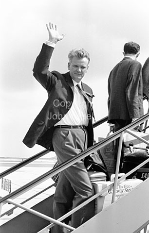 Filminstruktøren Jørgen Roos rejser til Moskva.
14-07-63.
24x36, jpeg, 300 dpi, size: 1 - 2 MB.
Printsize: 25 cm. sa63152108.jpg