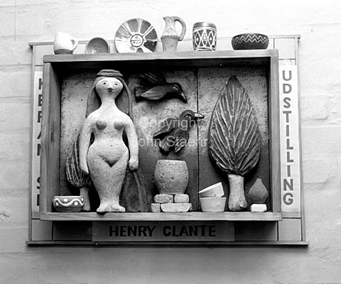 Keramisk skulptur af Henry Clante.
04-01-64.
6x6, tiff, 300 dpi, size: 4 - 7 MB. a6441001.jpg