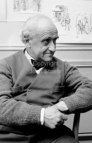 Harald Isenstein, billedhugger.
09-04-63.
6x6, jpeg, 300 dpi, size: 1 - 2 MB.
Printsize: 25 cm c6343505.jpg