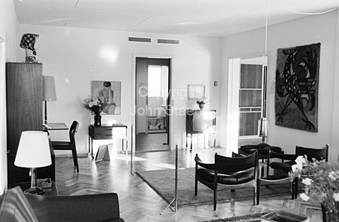 Typehus af arkitekt Holger Tangå Hansen. Beliggende Hvidegårdsparken 14, Lyngby.
08-10-63.
24x36, tiff, 300 dpi, size: 4 - 7 MB.
Printsize: 25 cm.
sa63242809.jpg