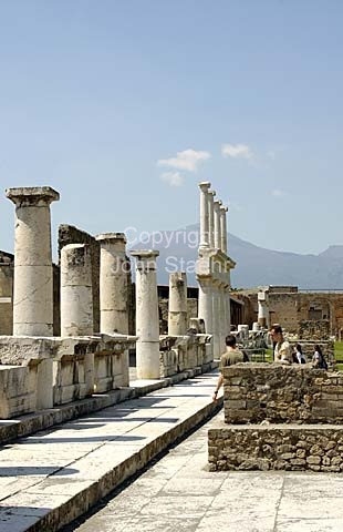 Pompeii, Forum