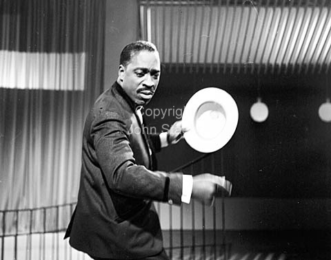 Johnny White in Danish televisions, Blue Time. Sendes 11.01.64.
08-01-64. a6441905.jpg